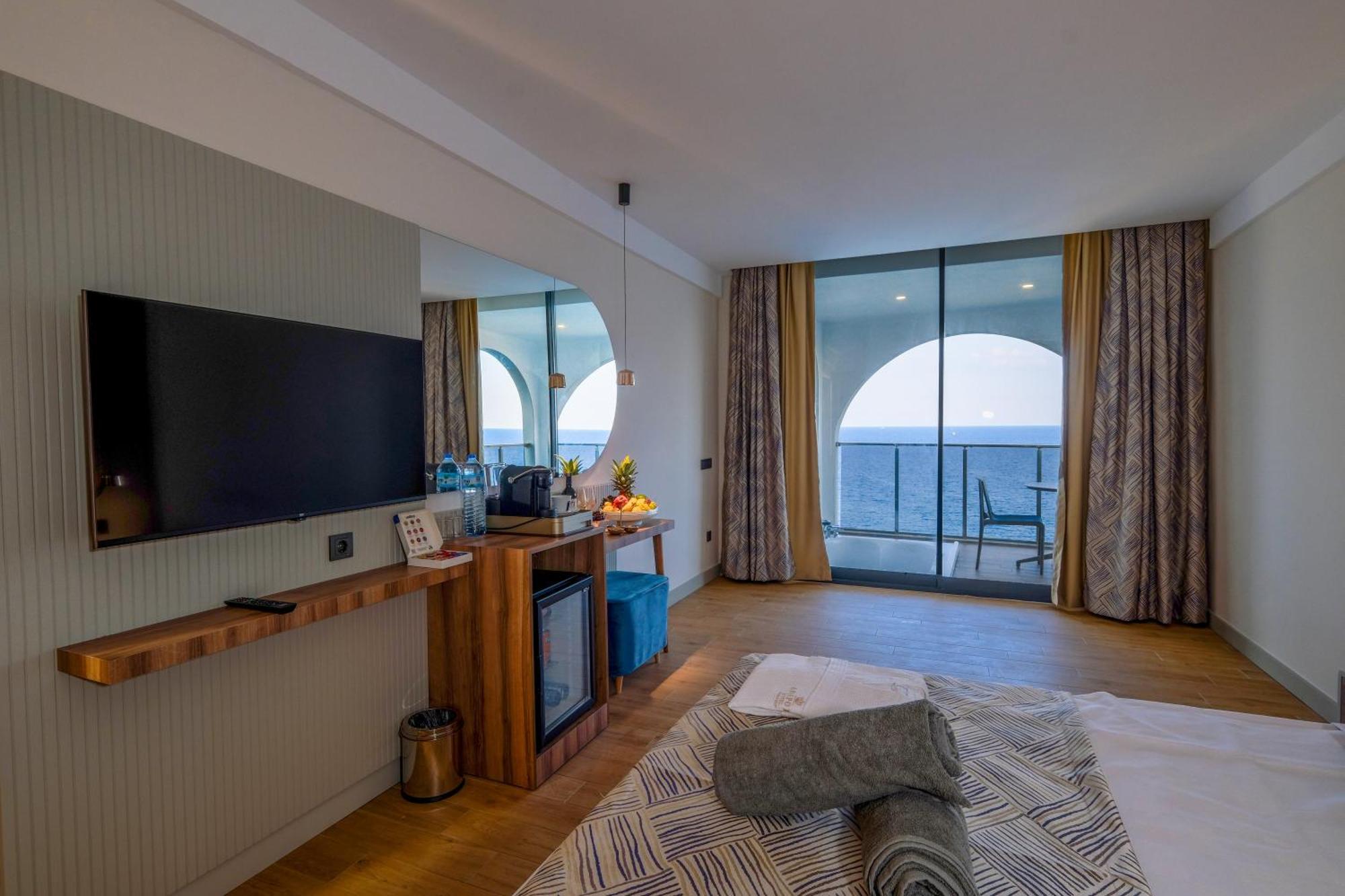 Ada Port Hotel Adults Only Аланя Екстериор снимка